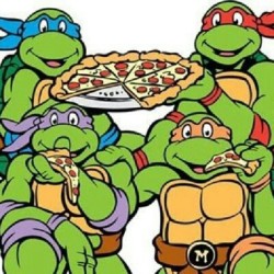 triplemusclefitness:  Pull em out today! The original mean green pizza eating machines! #TMNT #TurtlesInAHalfShell  #TurtlePower (Taken with Instagram)  Now I want pizza.