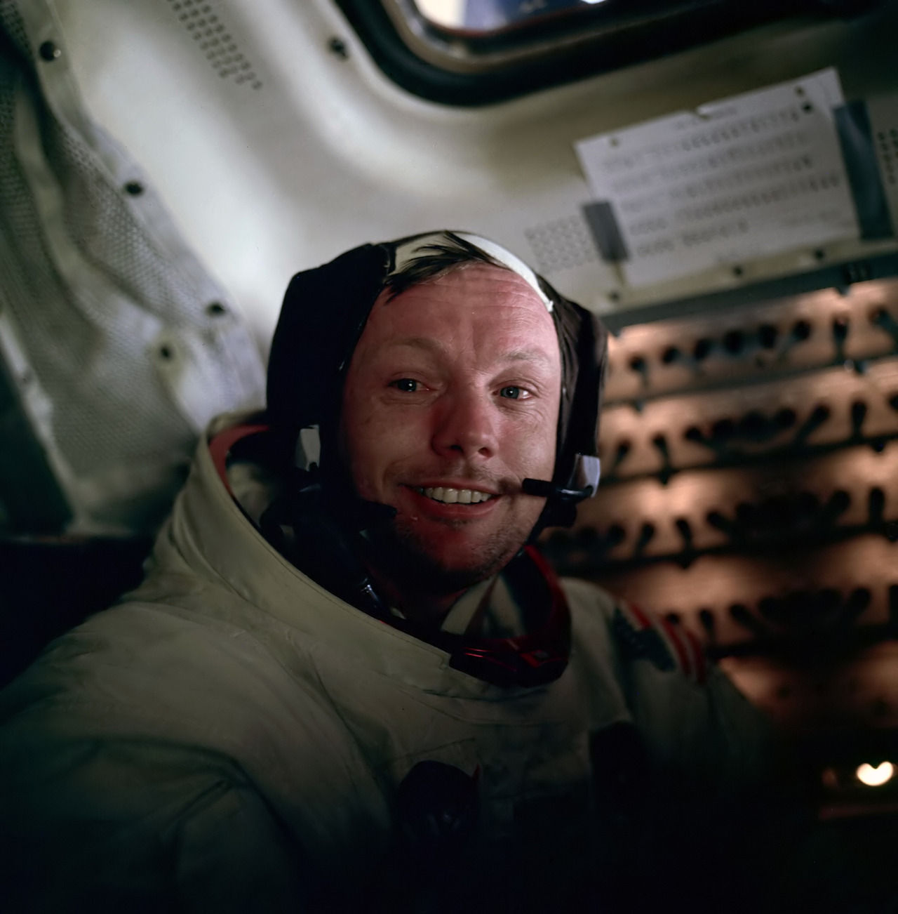 angelotangelo:  RIP Neil ArmstrongThe first man to step on the moon. 