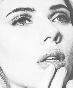 a scarlett johansson fanblog
