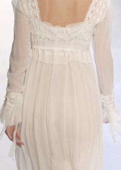 wink-smile-pout: Philosophy di Alberta Ferretti Spring 2006 Details  