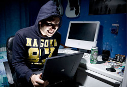 viceprincipalpanch:  wongstea:  thatachromaticguy:  I LOOKED UP CYBERBULLYING AND I FOUND THIS PIC AND IM CRYING  THERES A STRAW IN HIS BEER IM SO DONE  HE HAS A LAPTOP SPECIFICALLY FOR BULLYING 