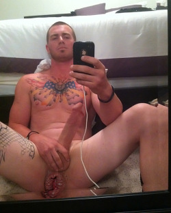 superscyqueer89:  hotmeatmarket:  Hot tattooed jock shows off his big cock and giant gaping asshole. DAMN! WOOF!  God he’s hot!!! And look at that yummy hole!!!! 