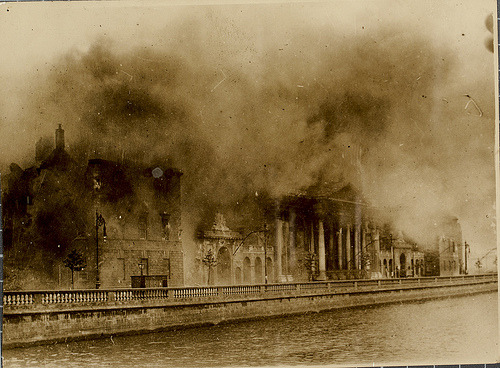 The Four Courts in Dublin during the Battle of Dublin. The building had been taken over by Anti-Trea
