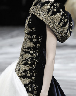 erymanthian:  Alexander McQueen Autumn/Winter 2008 