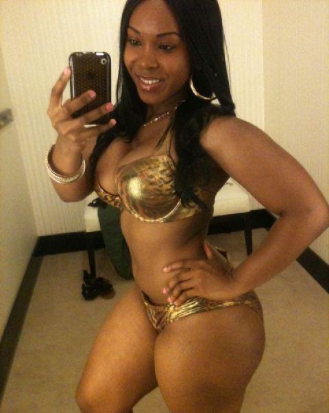 hcfmodels:  #HotBody. Sooooo juicy n curvy.  (via imgTumble)