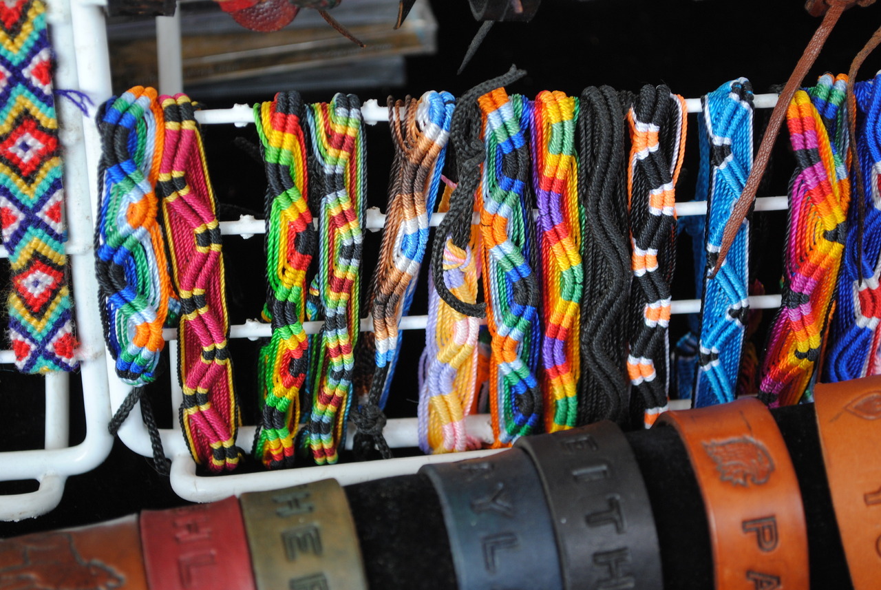 wreckl-ss:  b0nj0urrr:  need.  I love my bracelets like this omg 