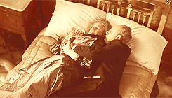 movies-gifs-deactivated20130319:  Fifteen-hundred people went into the sea, when