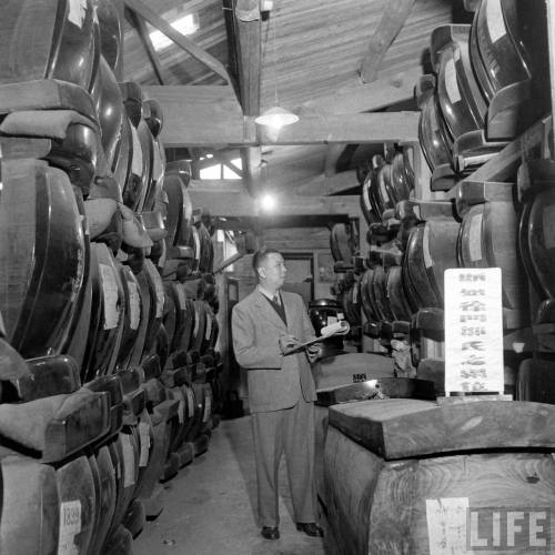 Wish I knew the backstory here. Shanghai Corpse Backlog, December 1946. Photograph by John Florea fo