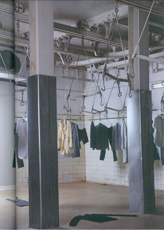 bandtshirt:carol christian poell 2009 milan showroom featured in domus magazine,