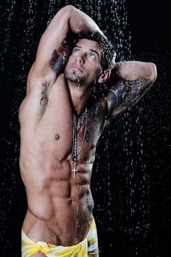 mancrushoftheday:  John Creighton #malemodel #tattoos #muscle Visit The Man Crush Blog | Twitter | Facebook | Google  