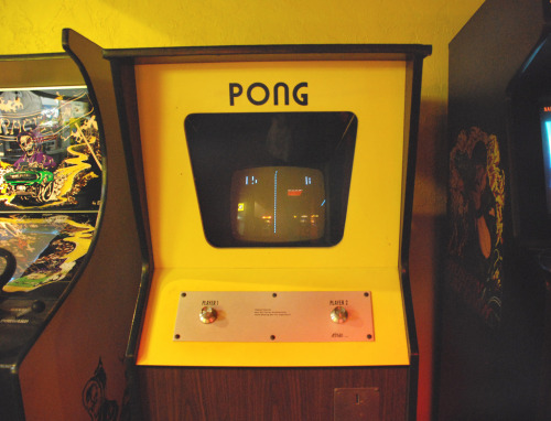 iamsoretro:  Pong Arcade Machine @Funspot - Weirs Beach, New Hampshire Image by Patti Gravel 