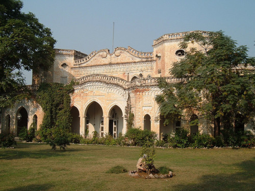 Kashmir Palace, Rawalpindi cantt..where A monster Plaza is going to be built by Environmentalist on 