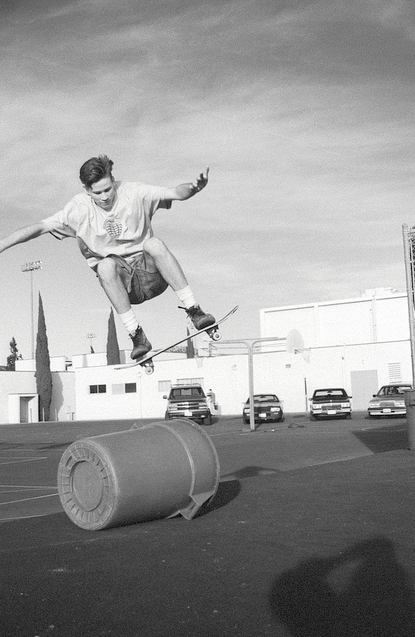 markherpes:   Tom Delonge at Poway High School   