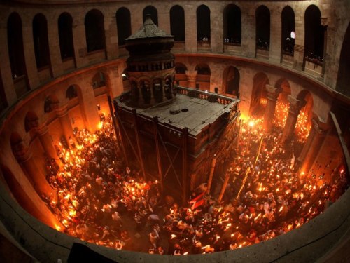 orthodoxwayoflife:The annual Orthodox Christian miracle of Holy Fire, Holy Sepulchre, Jerusalem