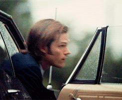 cakeisnotpie:  Sam Winchester ridiculously hot men with guns 