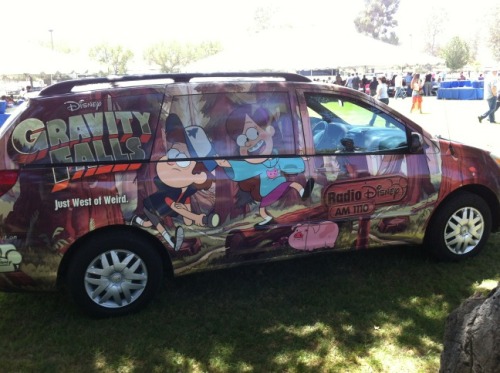 gravity-falls-stuff:“Our show has a van!” - Andrew Sorcini, assistant editor for GF.You can follow S