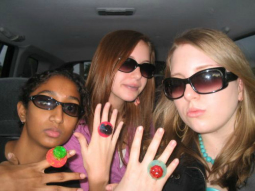 da-ghetto-booteh:  baddest bitches in town