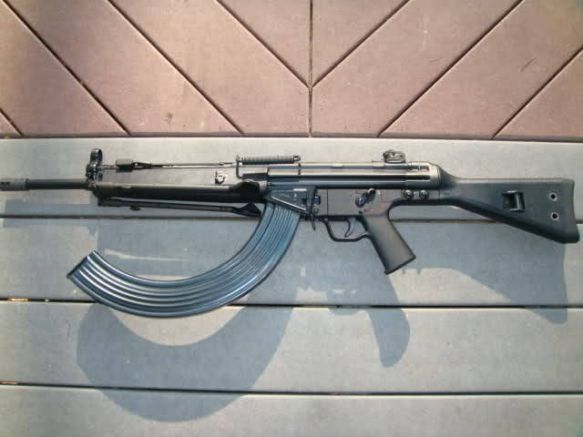 cerebralzero:  rifleisfine:  gunrunnerhell: PTR-32 Not that I like the magazine choice