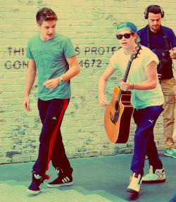 hazzathrusts-deactivated2012111:  “Niam is real.” 