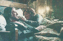 avorpalsword-deactivated2021022:  Game of Thrones meme » seven quotes: “I am hers, she is mine.” (3/7) 