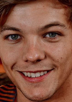 horanhugitup:  rock-my-boat-captain-tommo: