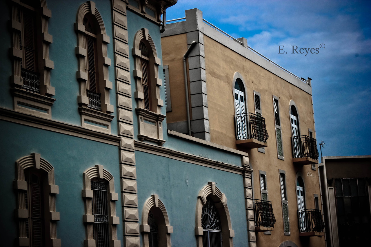 colgando-mariposas:  Ponce, Puerto Rico