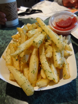 -foodporn:  Garlic fries from Pier 39 in