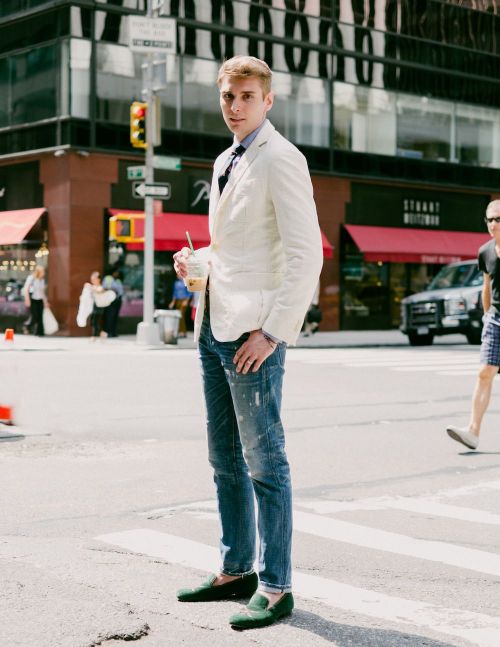 thefashionguy:  thepuertoricansocialclub: White.