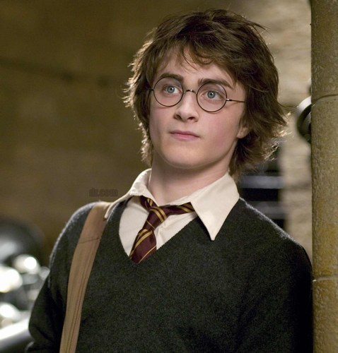 ourfutureminds:  A Very Potter Musical and A Very Potter Sequel versus Harry Potter Part 1 