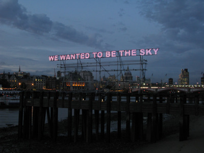 showslow:
“Commissioned for Glastonbury Festival, We Wanted To Be The Sky by Tim Etchells is a 15.5m long work, featuring over 700 decolight ‘fairground’ lenses with high power LEDs.
”