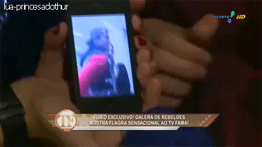  Thur Mostrando ChaMel And SoMic dançando no Aeroporto... Tv Fama 27/08 