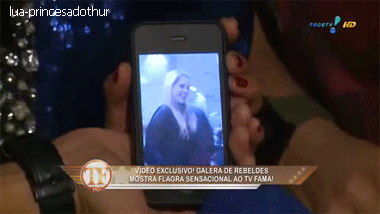  Thur Mostrando ChaMel And SoMic dançando no Aeroporto... Tv Fama 27/08 