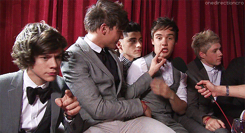 jaesama:  malikparadise:  and then we have drunk direction  but the way Zayn is looking