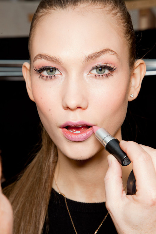 skinnyandtallmodels:  Karlie Kloss 