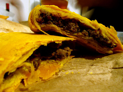 classiccree:  missbuttercupifurnasty:  I want a beef patty  Bloodottttttttttt ! 🇯🇲