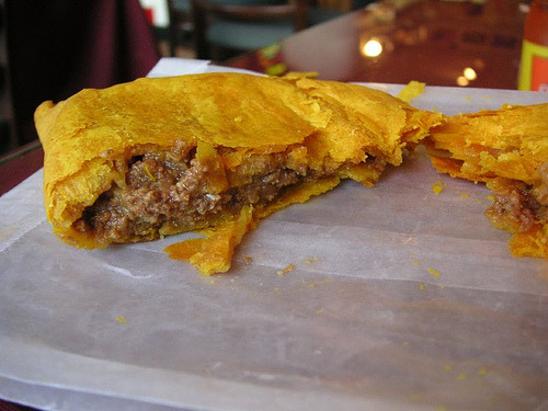 classiccree:  missbuttercupifurnasty:  I want a beef patty  Bloodottttttttttt ! 🇯🇲