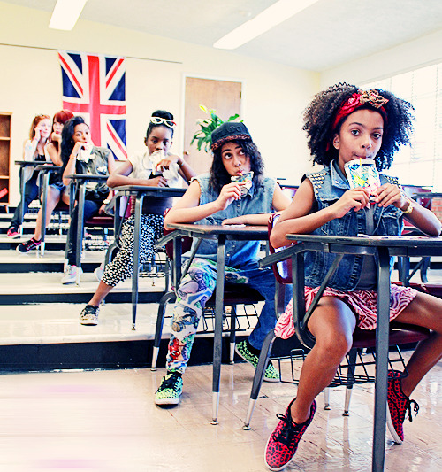 flavahlytes-blog:  Cool kidz. 