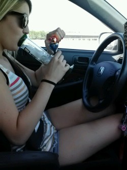 larnbey:  damnnlyssa:  I drive with my knee when I hit my bong, don’t judge me.  haha no judging, I drive with my bong when I hit my bong cause it fits the wheel perfectly 
