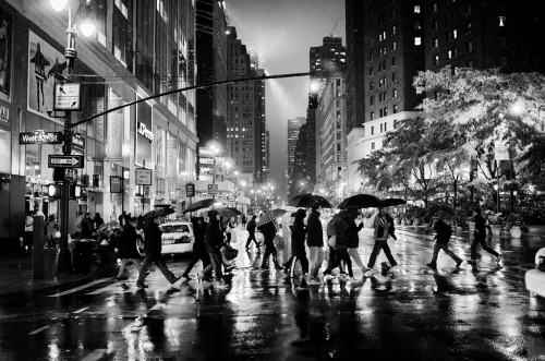 XXX black-and-white:  NYC (by Sunset Noir)  photo