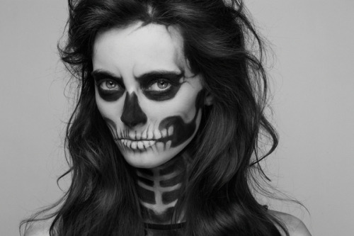 This is cool. But talk about skull fucking.