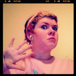 Spinolsen:  Animecrocs:  So Grunge Txt It Xoxoxo  Is That A Tinkerbell Sweater? Not