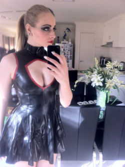 charissadeville:  Sneak peek from a shoot…