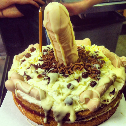 Porn photo perfect cake for your birthday kasi