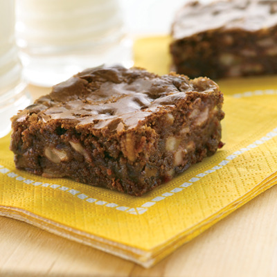 runninginfattiecircles:
“Banana Brownies Ingredients: 1 cup quick-cooking oats
1 cup boiling water
4 egg whites
1-½ cups mashed ripe bananas (about 3 medium)
¾ cup packed brown sugar
½ cup sugar
2 tablespoons vegetable oil
1 teaspoon vanilla...