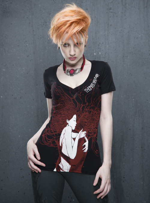 ulorinvex:  On a much more light-hearted note, I just shot these gorgeous T-Shirts that were produced by Century Guild for their booth at the San Diego Comic Con. They very kindly gave me some samples on the last day and I promised I would shoot them
