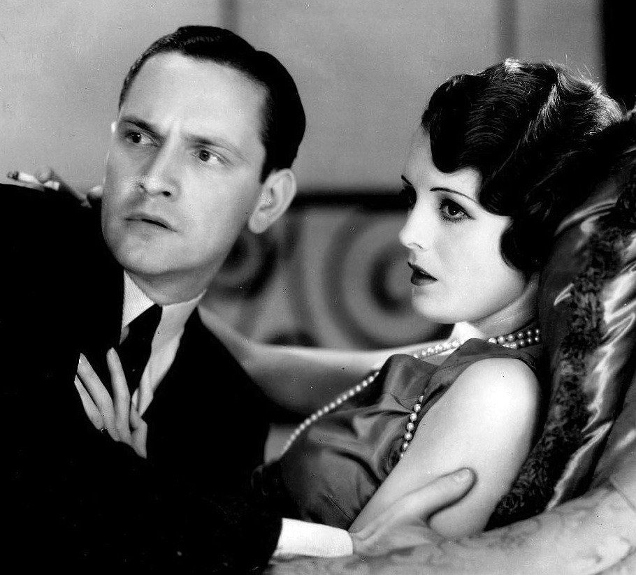 VAMP DREAMING IN HOLLYWOOD