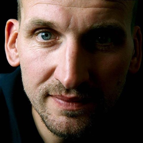 Reblog if you've ever lost yourself in Christopher Eccleston's eyes