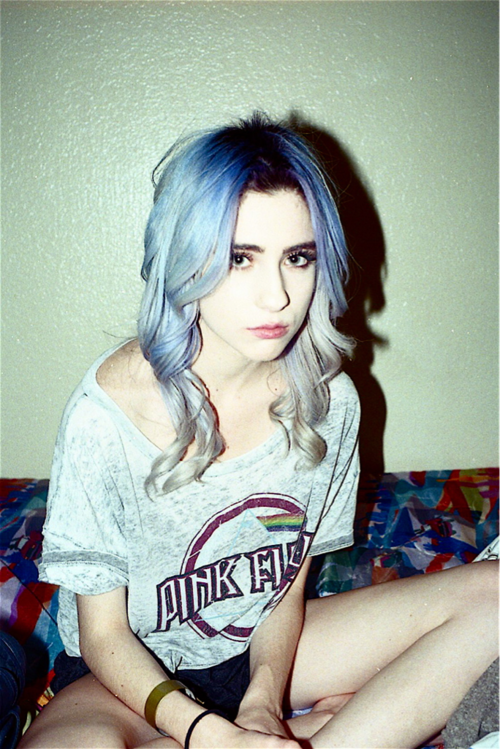 radicalblues: GRUNGE/PUNK BLOG THAT FOLLOWS BACK!!!!!