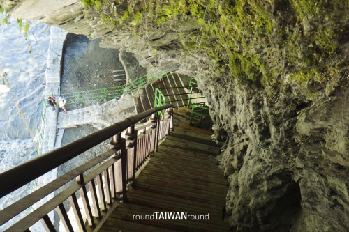 Wenshan Hot Spring Have you ever enjoyed an authentic hotspring? Wenshan Hot Spring (文山野溪溫泉) is a br