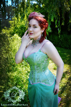 Minalafleur:  More Pictures Of The Victorian Natural Form Inspired Outfit.  Mint/Pink